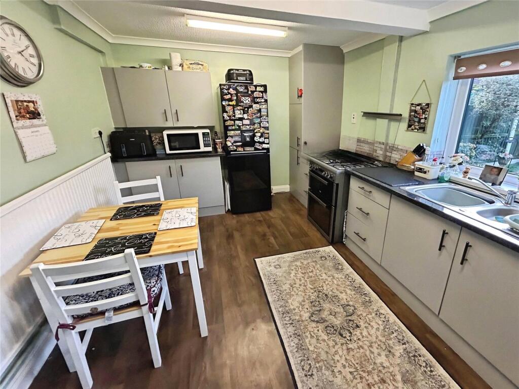 Rownall Road, Meir, Stoke On Trent, Staffordshire, ST3 photo 3