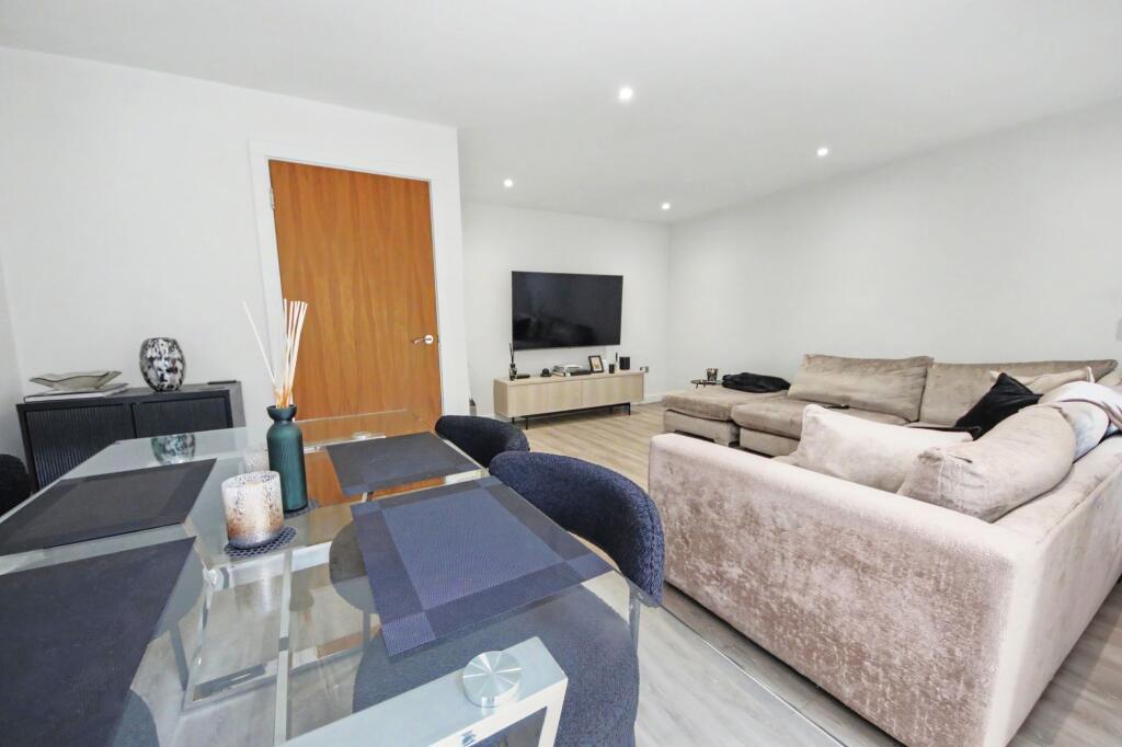 House in Southampton - View 3