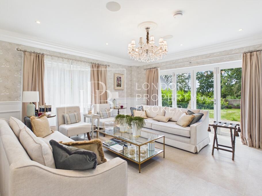House in Sunningdale, Windsor and Maidenhead - View 4