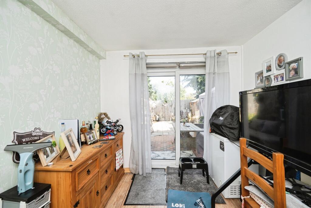House in Sandwell, West Midlands - View 4