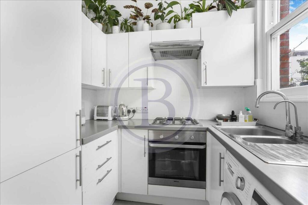 Apartment in London - More