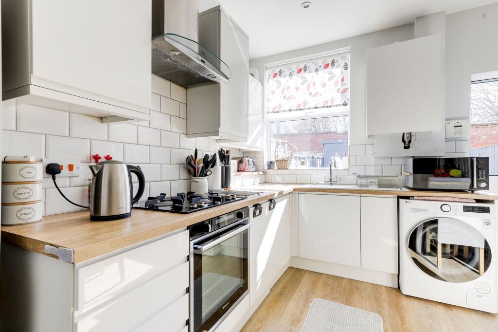 House in Nottingham, Old Basford - View 4