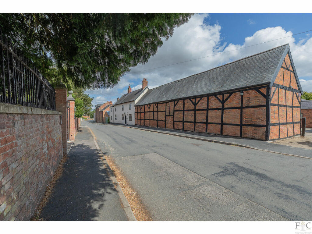 House in Leicester - View 2