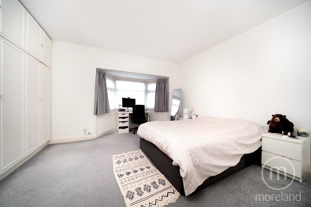 House in London, Brent Cross - View 5