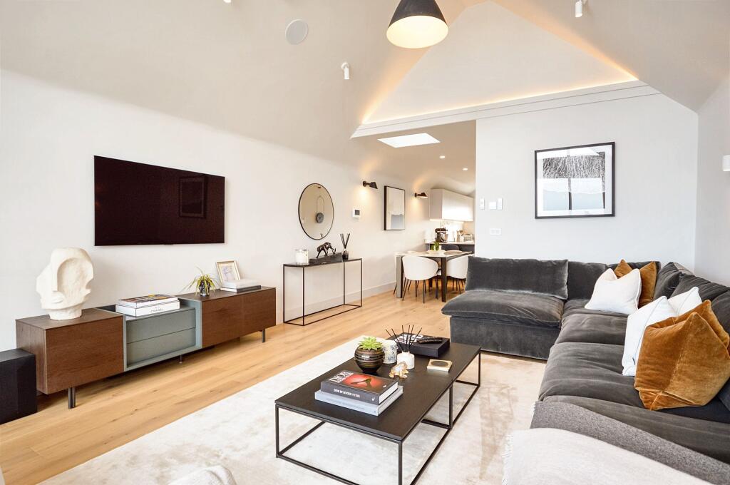 House in Truro - View 4