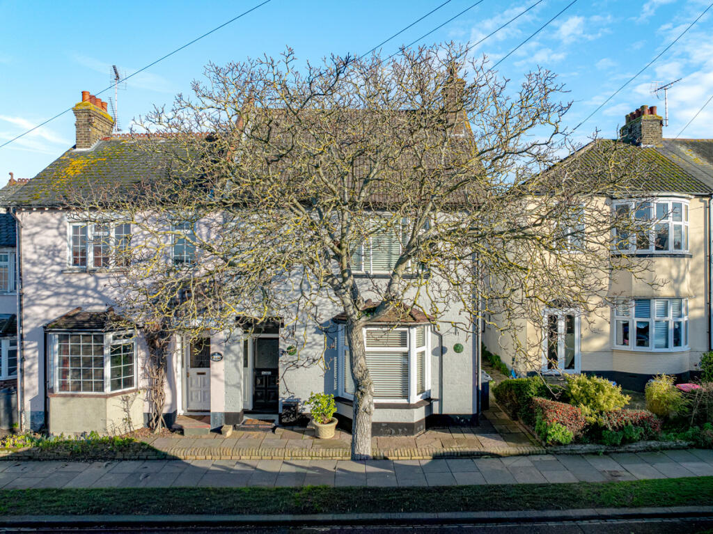 Main image of property: Recreation Avenue, Leigh-on-sea, SS9