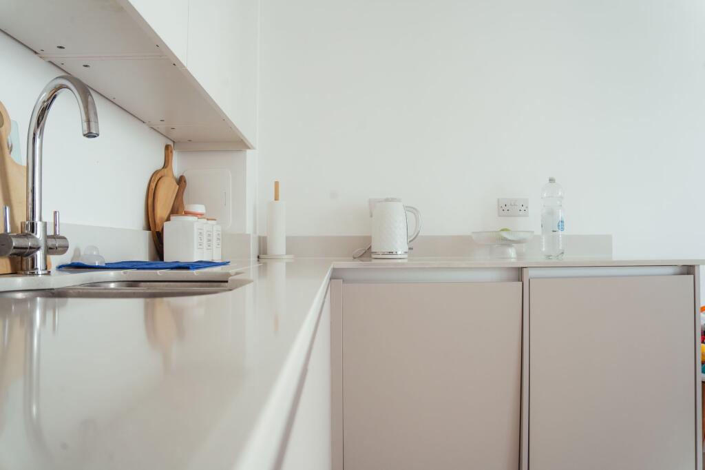 Apartment in Harlow, Essex - View 5
