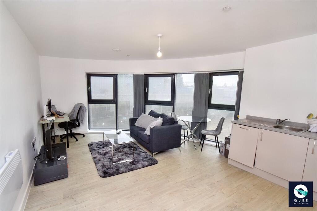 Apartment in Salford, Greater Manchester - View 2