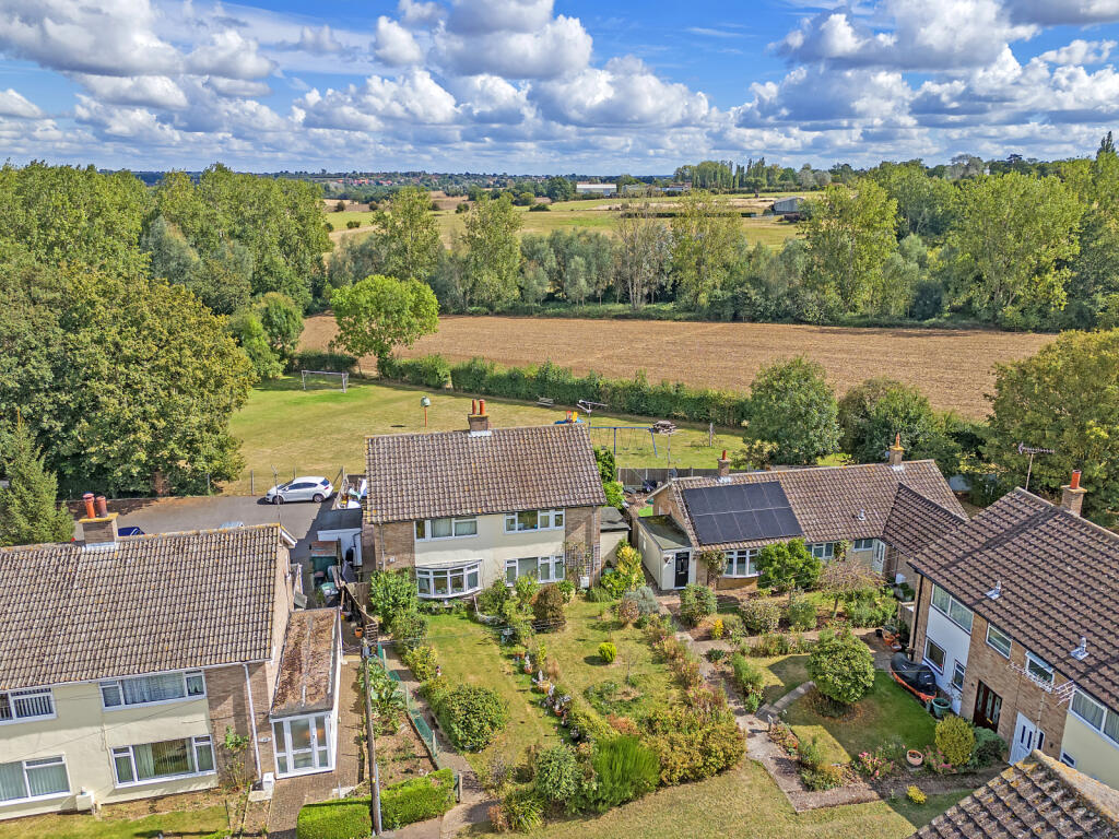 Watts Close, Barnston, Dunmow, Essex, CM6 photo 2