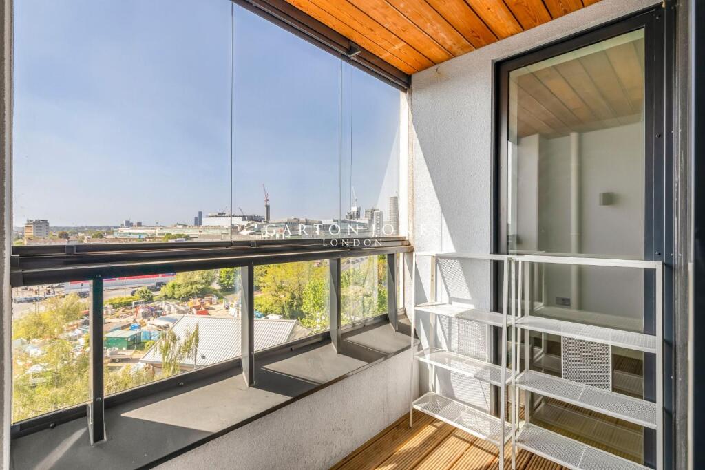 Apartment in London - More