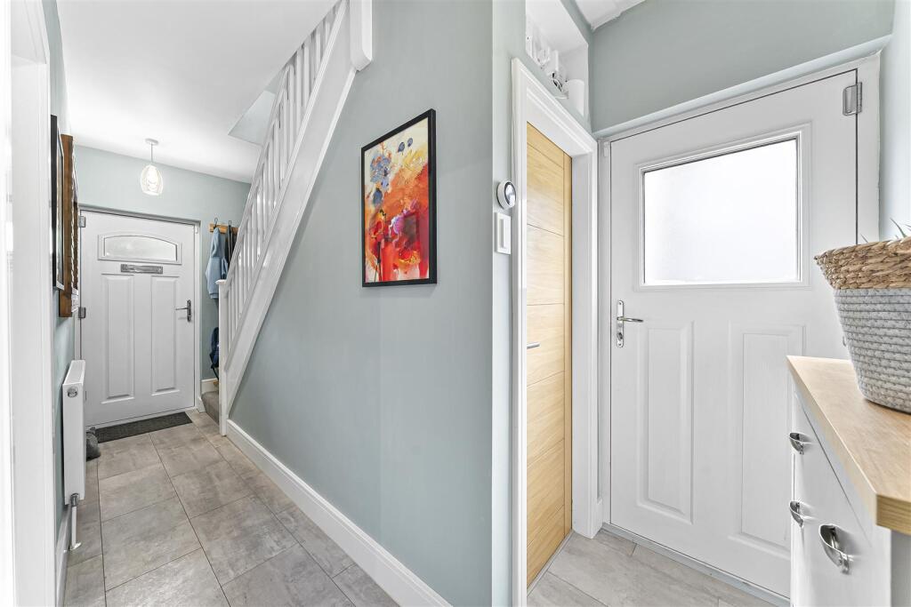 Leeds Road, Rawdon - More