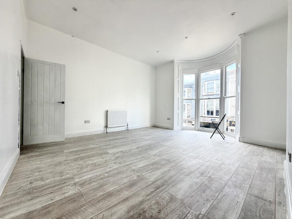 Apartment in Brighton - View 2