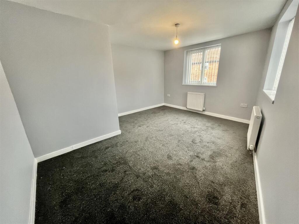 Apartment in Newcastle upon Tyne - View 5