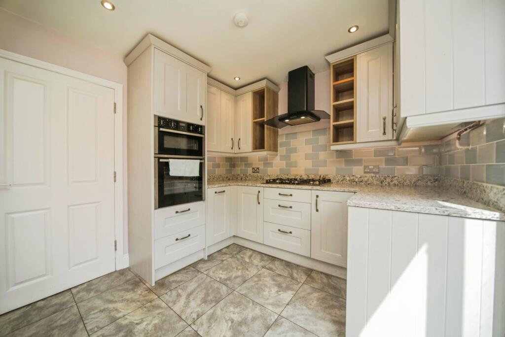 House in West Suffolk, Mildenhall Road Estate, Bury St Edmunds - More