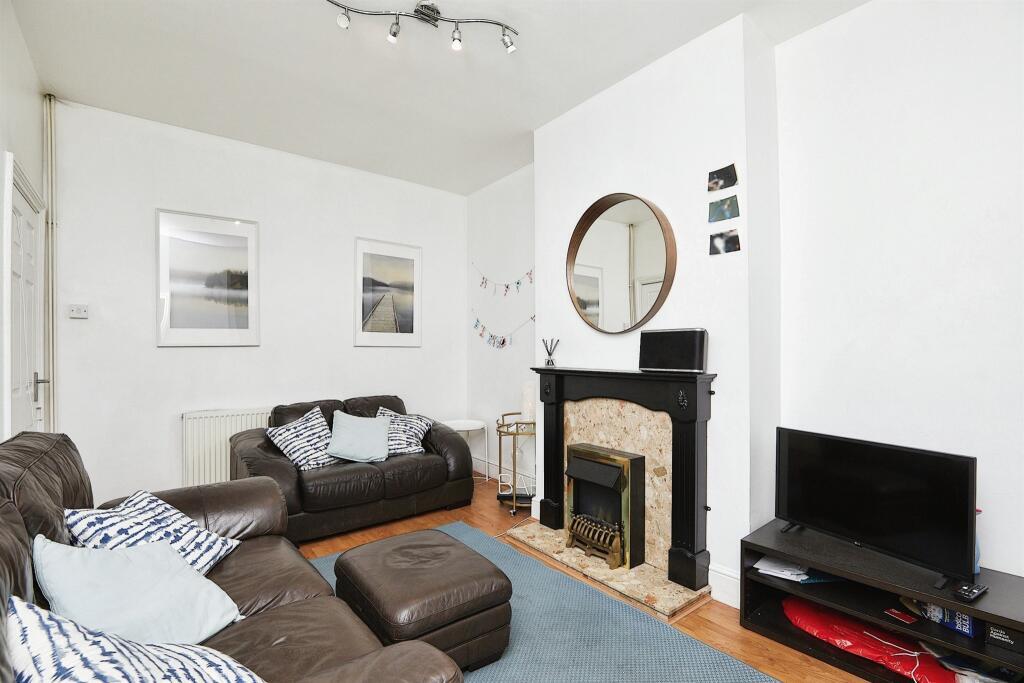 Main image of property: Slack Lane - 4 bed inc bills, California, England, DE22