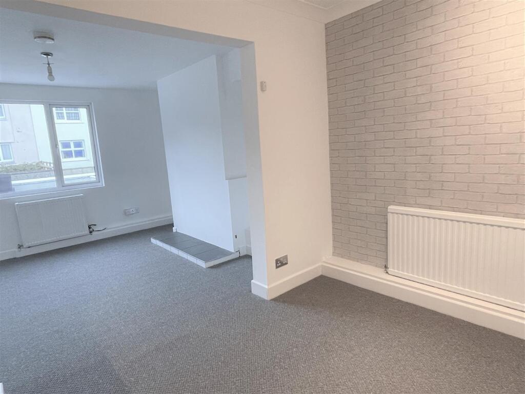 Grosvenor Place, St. Austell photo 3