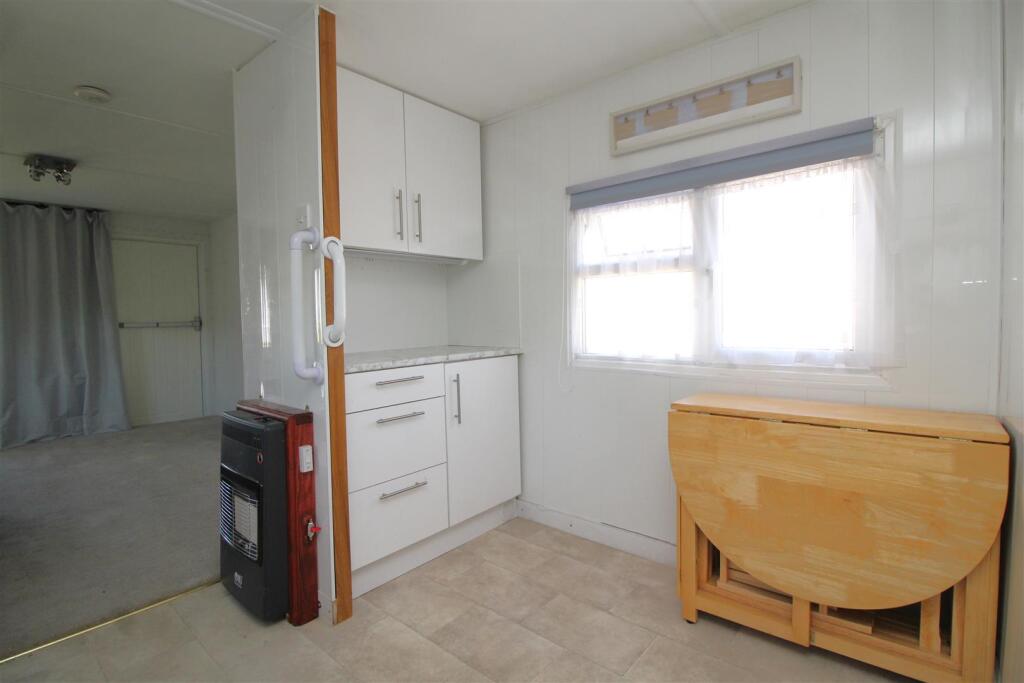House in Peterborough, Parnwell - More