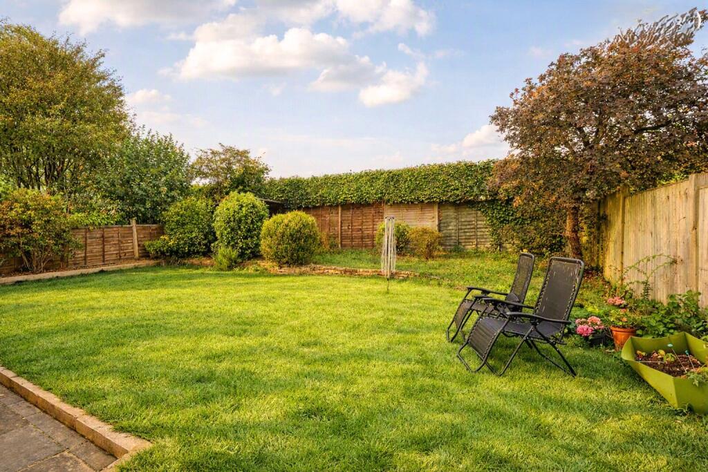 House in Waverley, Busbridge, Godalming - View 3