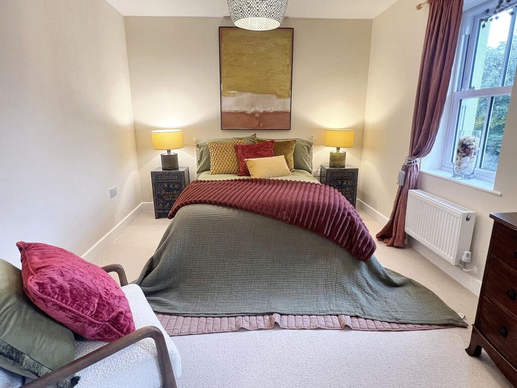 Moorfield Court, Narberth, SA67 photo 4
