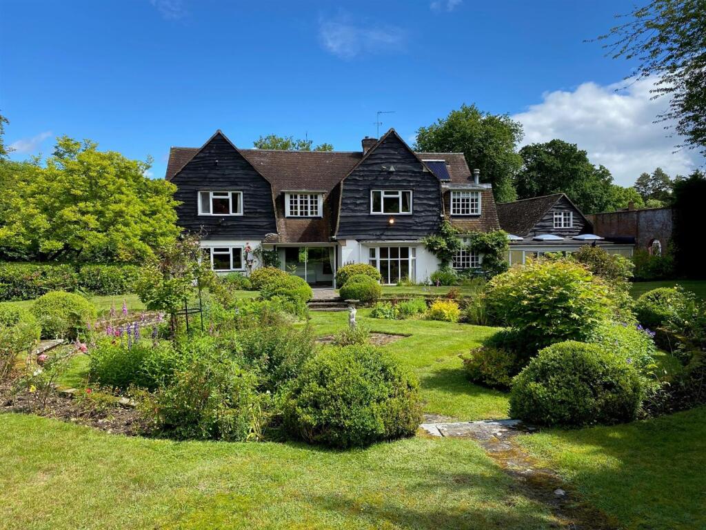 Main image of property: Frithsden Copse, Berkhamsted