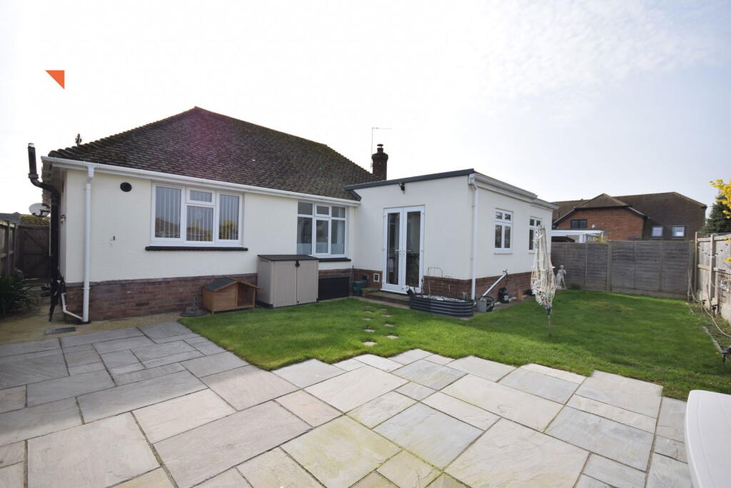 Deanhill Avenue, Clacton-on-sea, CO15 5BA photo 4