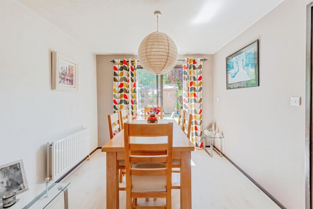 House in Redhill - More