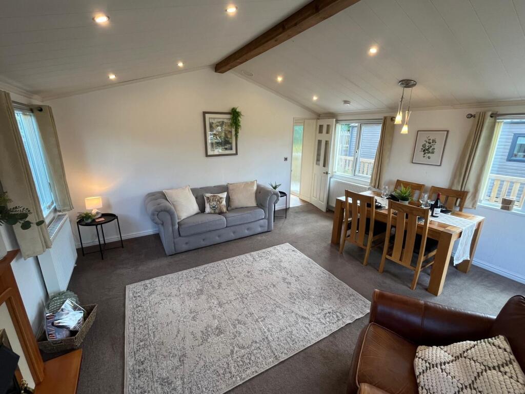 Two Bed Hambleton Lodge (40x16), Natland Caravan Park , Natland, Kendal, Cumbria, LA9 7QT - Aanzicht 3