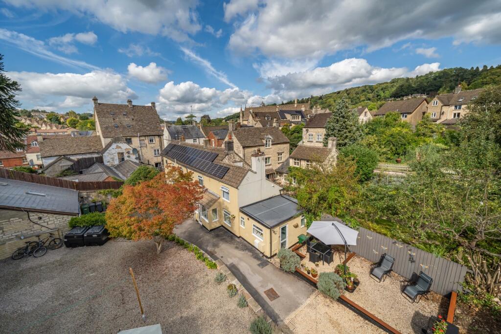 Main image of property: Bath Road, Nailsworth 