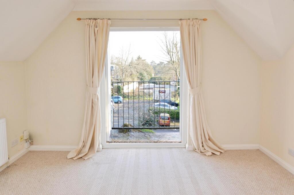 Heatherley Road, Camberley, GU15 photo 4