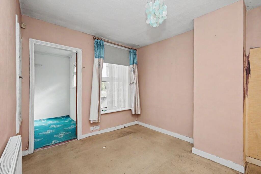House in Tonbridge - More
