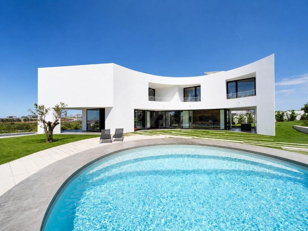 Main image of property: Oeiras, Lisbon