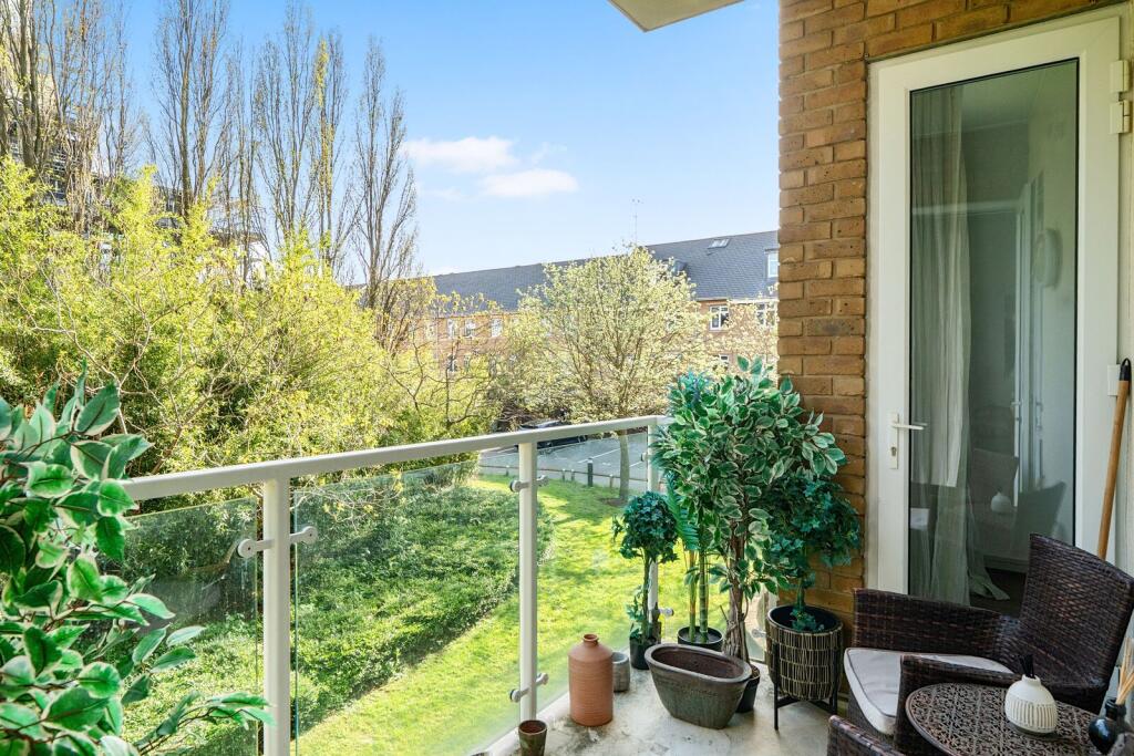 Main image of property: Melliss Avenue, Kew, Richmond, TW9