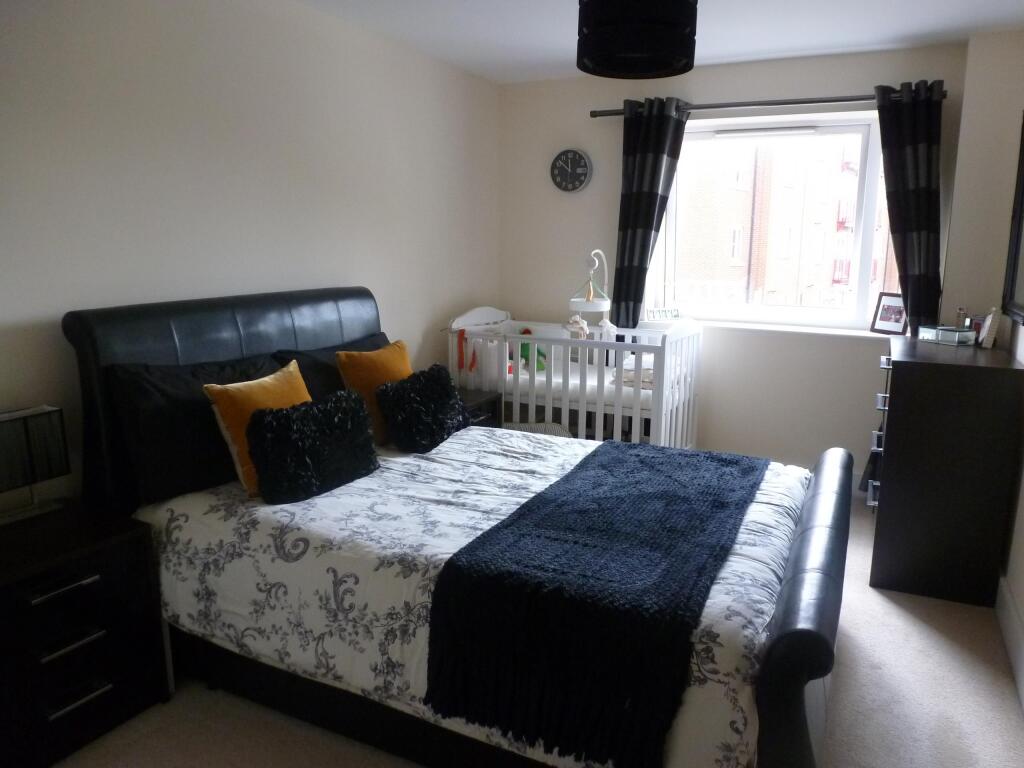 Apartment in Hemel Hempstead - View 4