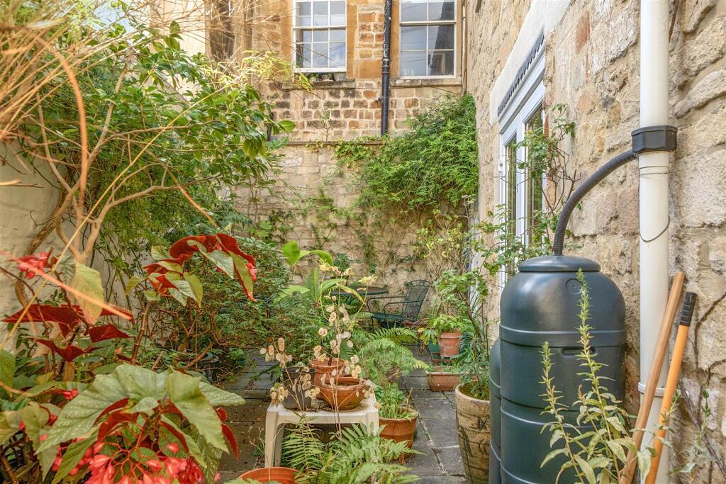 House in Bath - View 5