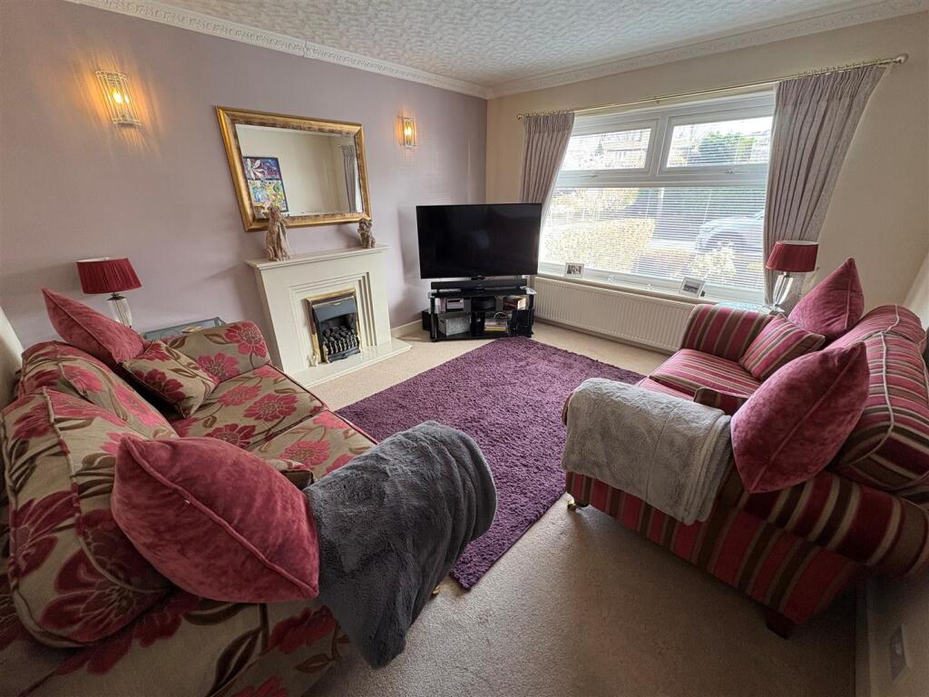 Additional image 4 of Oakleigh Avenue, Clayton, Bradford