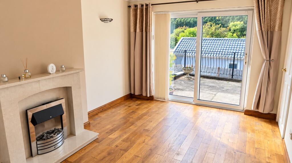 House in Newport - View 2