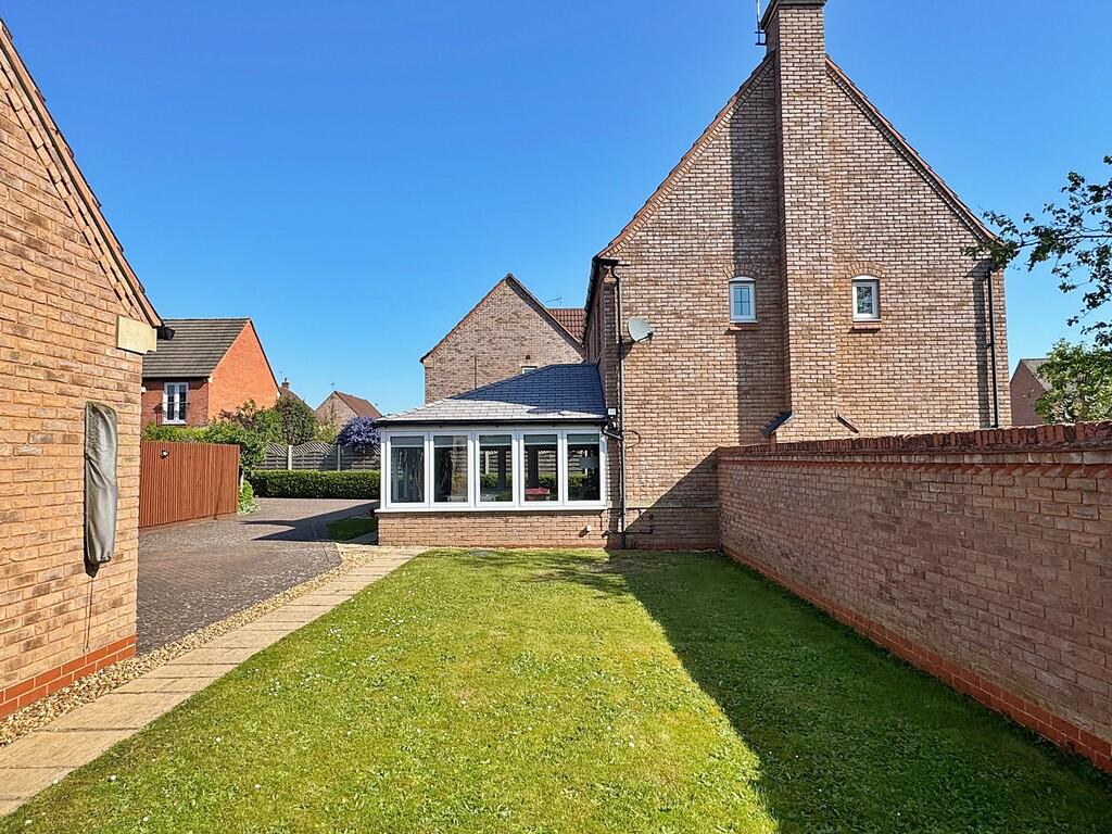 Blyth Close, Cawston, Rugby photo 4