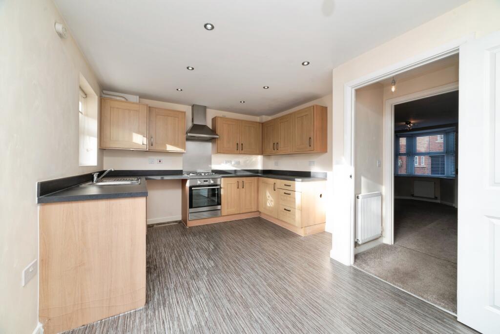 33, Greenwich Park, Hull, HU7 photo 2