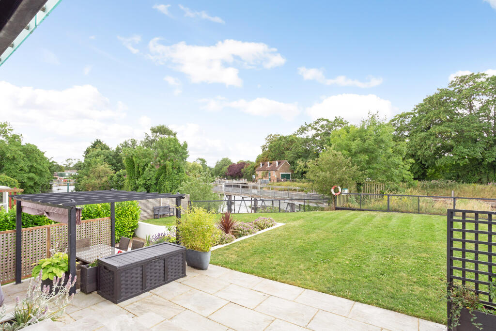 House in Slough - More