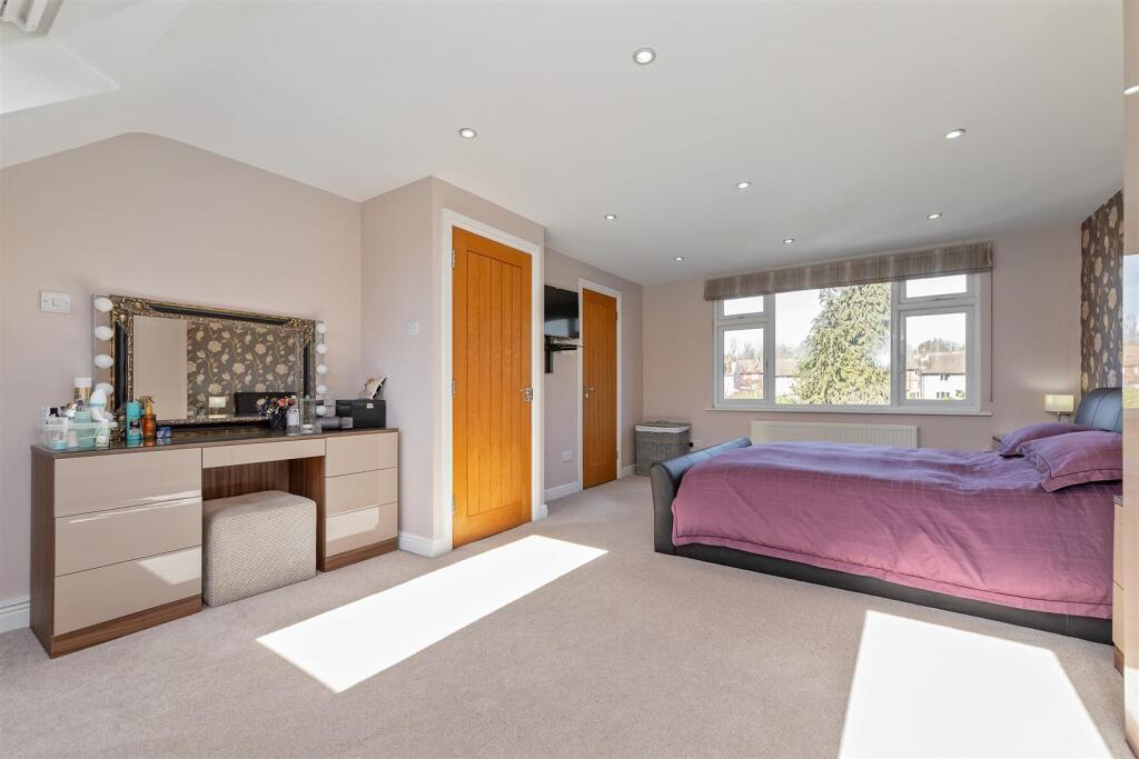 Additional image 7 of Batchwood Drive, St Albans