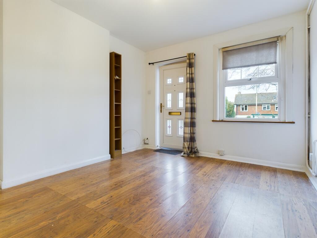 Apartment in Reading - View 4