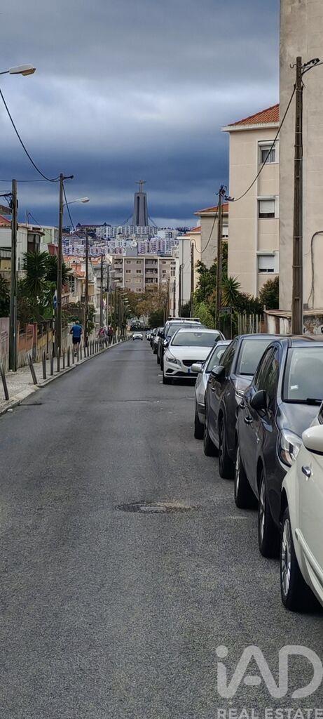 Main image of property: Setúbal, Almada