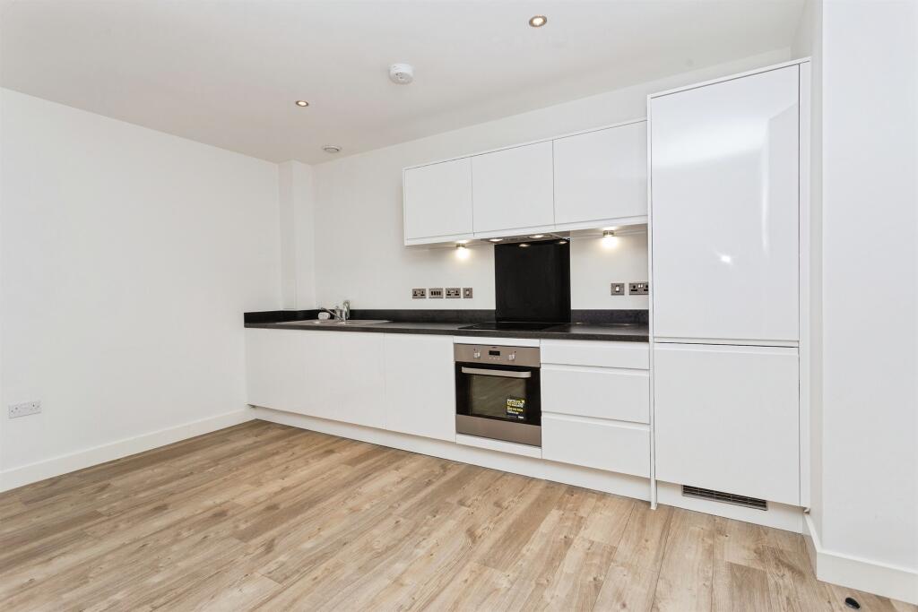 Gayton Road, HARROW photo 3