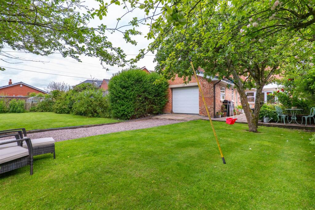 House in Chorley, Euxton - View 4