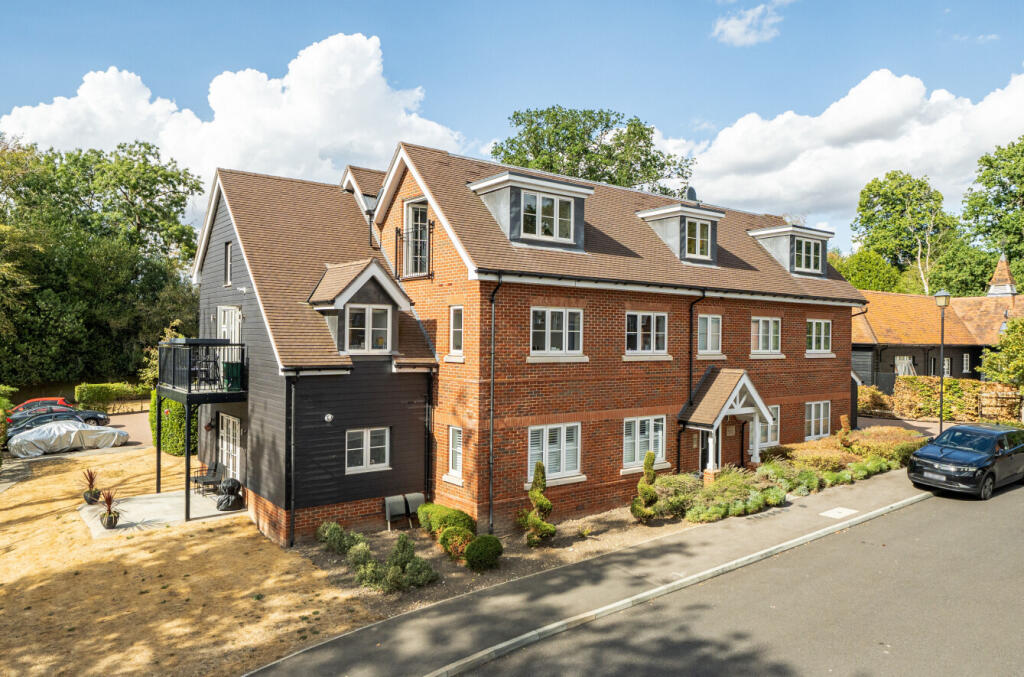 Main image of property: Bryan Gardens, Binfield, Bracknell, Berkshire, RG42