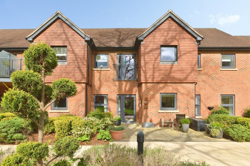 Main image of property: St. Giles Mews, Stony Stratford, Milton Keynes, Buckinghamshire, MK11