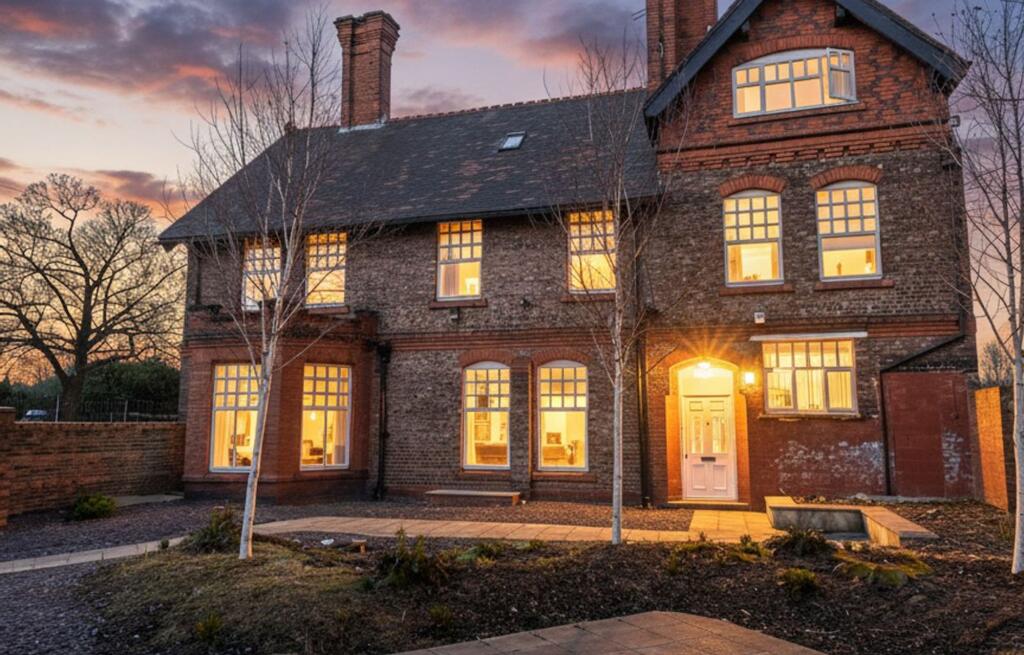 Main image of property: Salford, M6