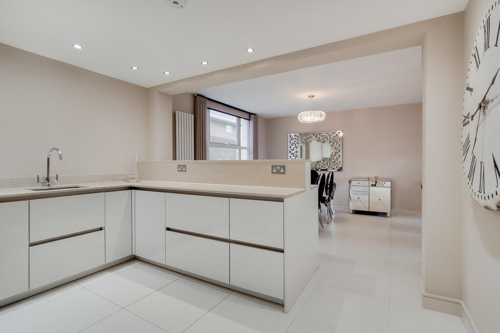 Apartment in London - View 4