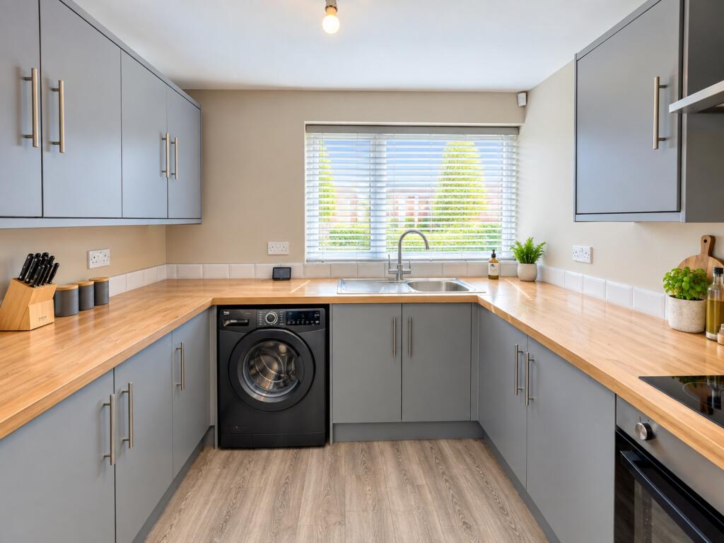 House in Stockport - View 4