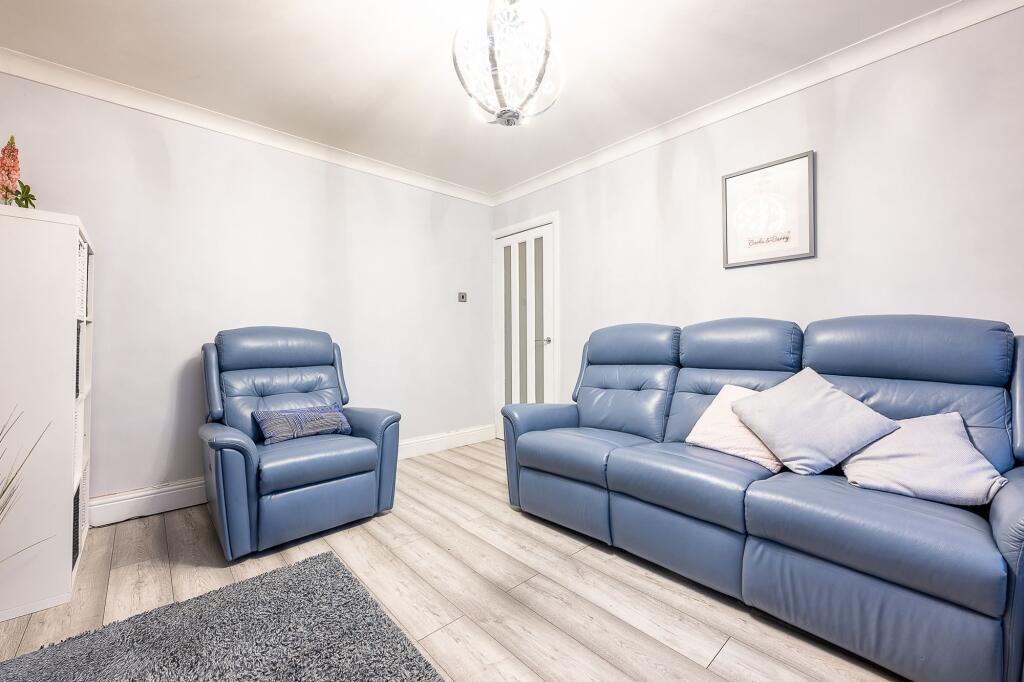 Ambergate, Skelmersdale, WN8 photo 3